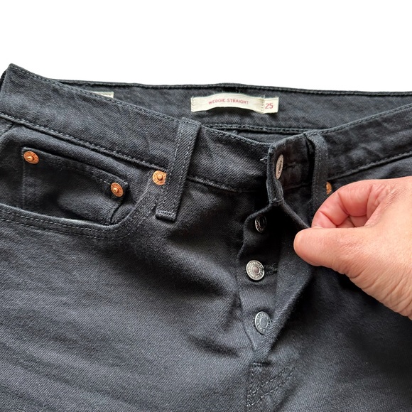 Levi’s Wedgie Straight Black Button Fly Jeans Size 25 - Picture 3 of 7